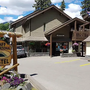 Hostel International Banff